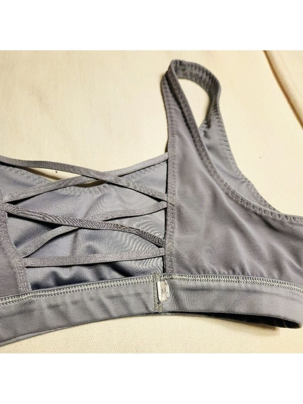 Victoria's Secret Gray Gym Workout Criss-Cross Back Sports Bra Small - Picture 7 of 9